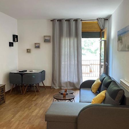 Precioso cálido apartamento en Sort con terraza Exterior foto