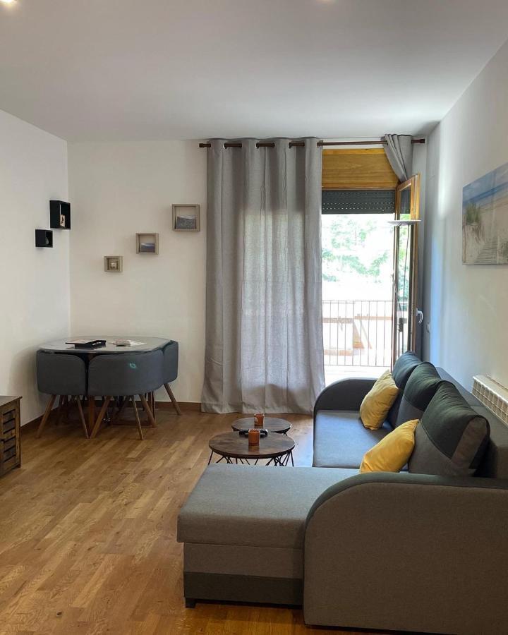 Precioso cálido apartamento en Sort con terraza Exterior foto