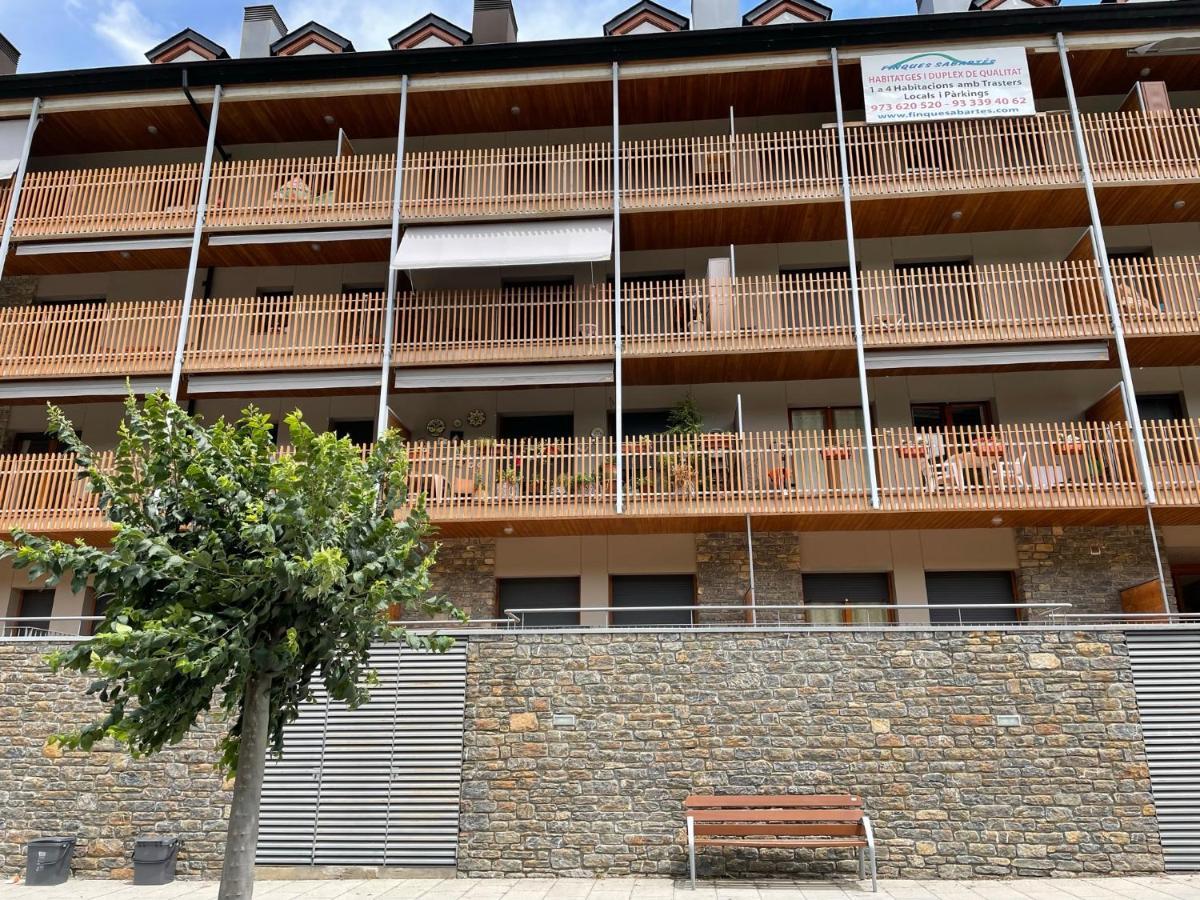 Precioso cálido apartamento en Sort con terraza Exterior foto